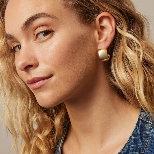 Annmarie Hoops- Gold