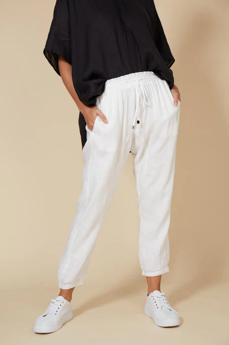 Everyday Essential: Studio Relaxed Pant | Darwin Boutique | Australian Tropical Fashion