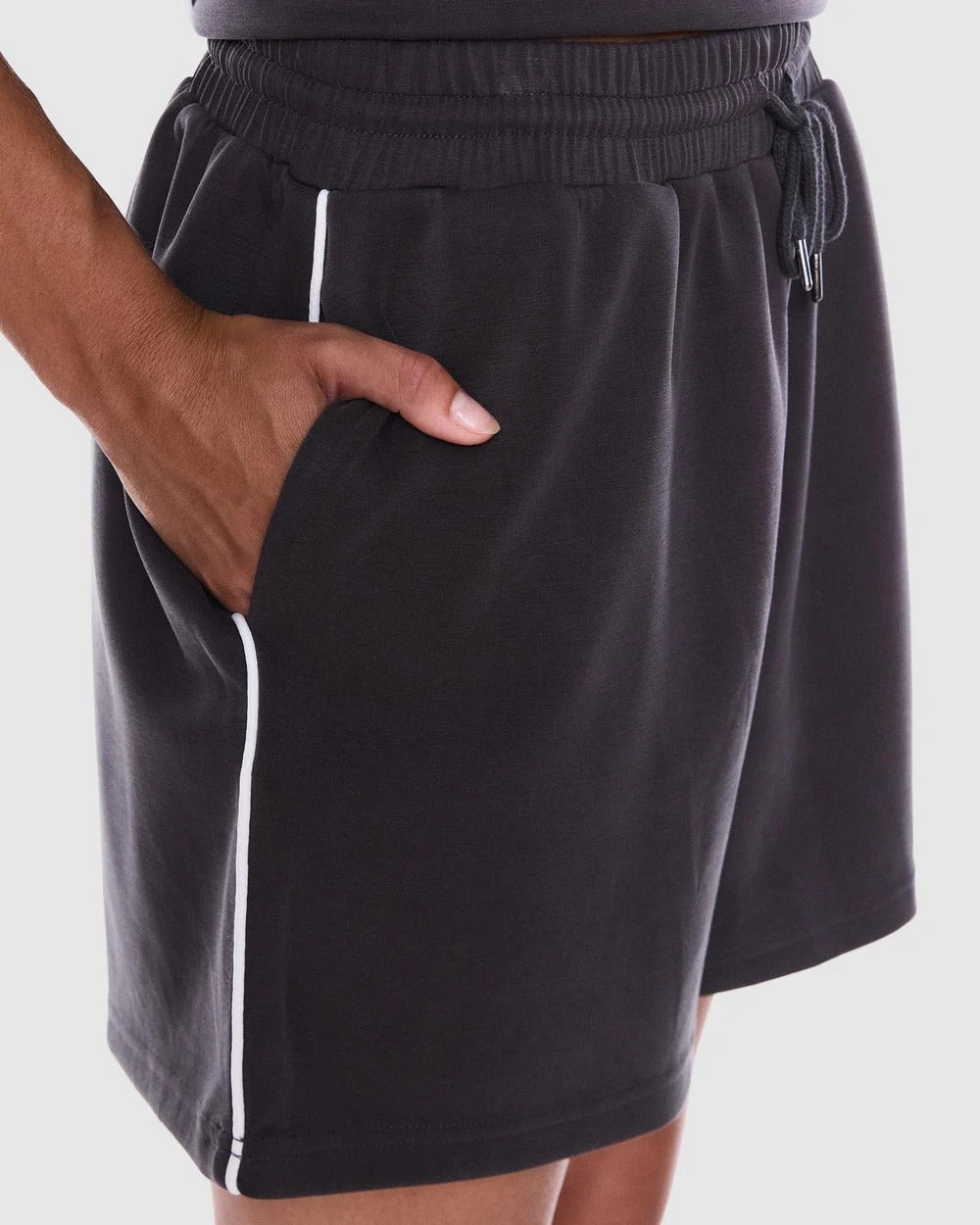 Ena Pelly Sana Relaxed Short